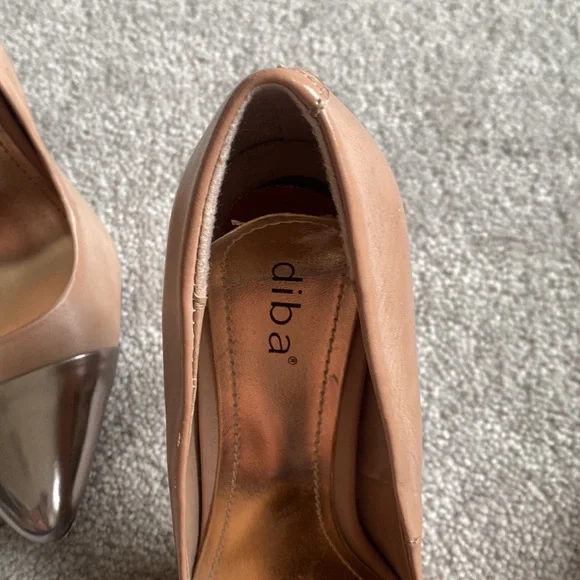 Heels - Picture 3 of 4